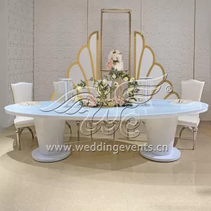 Oval Wedding Table