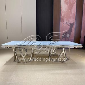 Silver Wedding Table