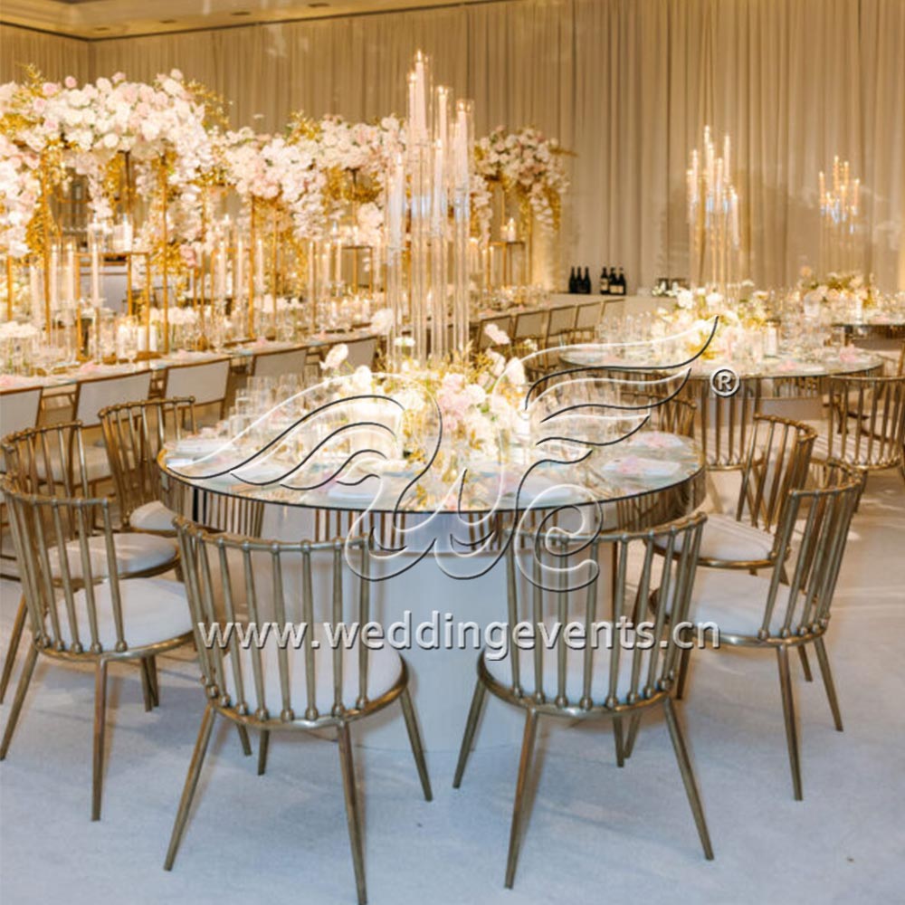 Table That Will Instantly Improve Your Wedding