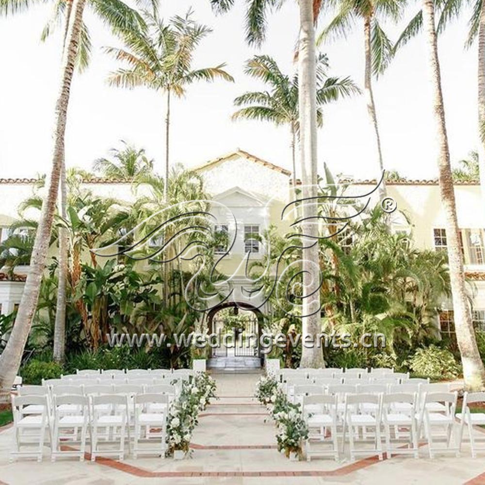 Lush Tropical Palms Wedding