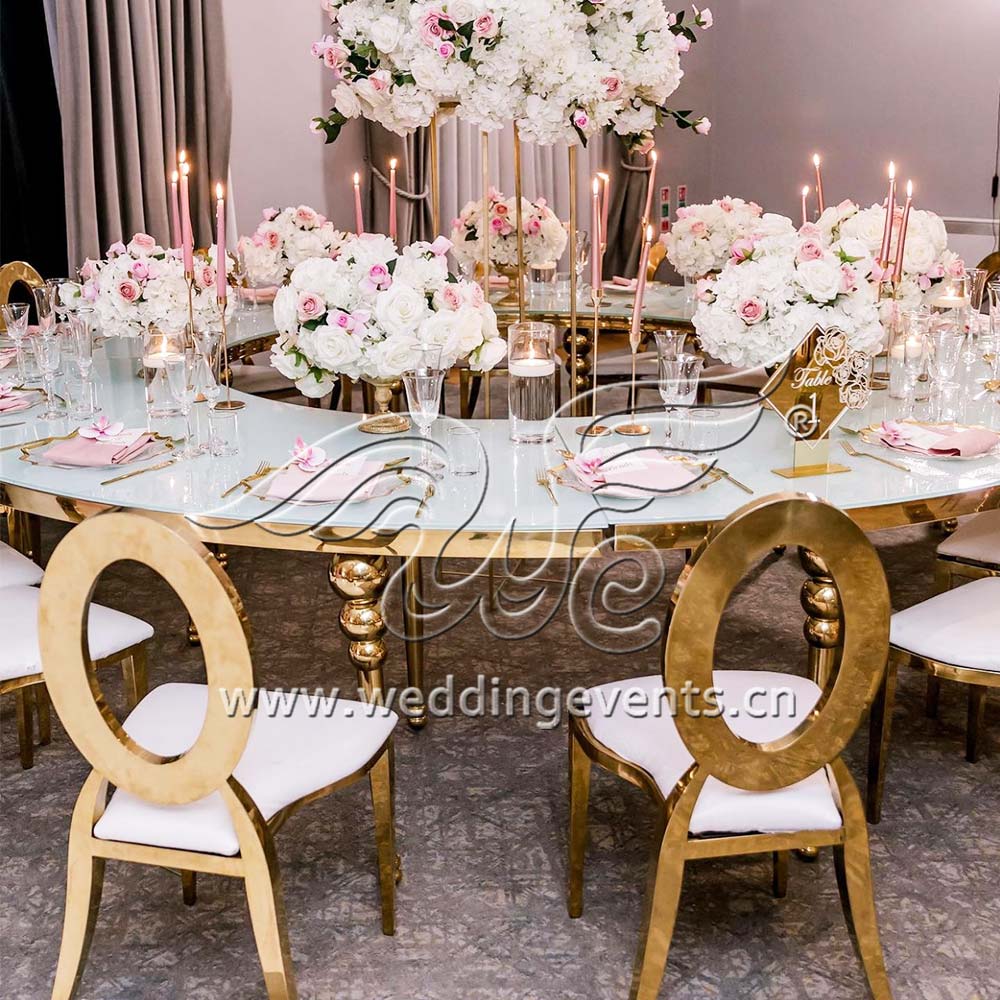 Make the Most of Your Wedding with Metal Furniture