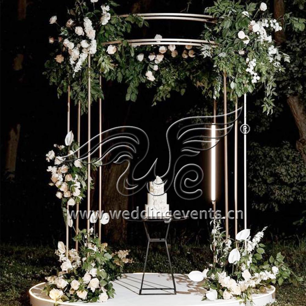 Which Type of Wedding Ceremony Arch