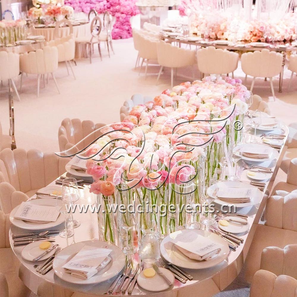 Elegant Banquet Tables