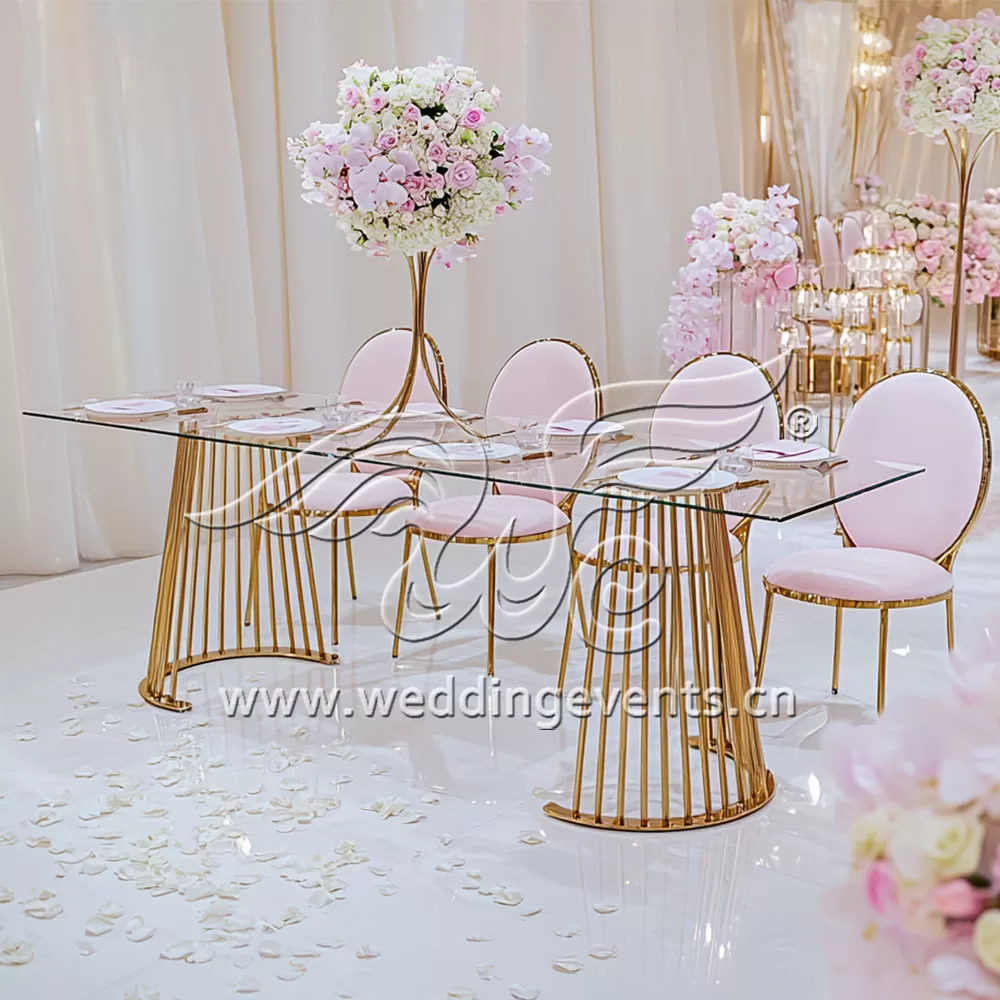 The Sweetheart Table Is A Stunning Centerpiece For Wedding